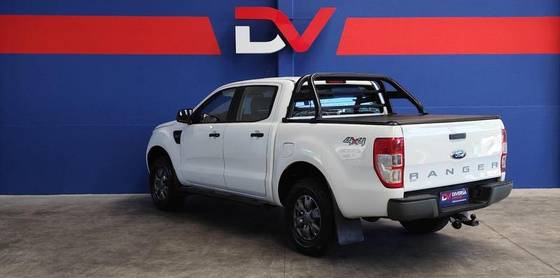FORD RANGER 3.2 XLS 4X4 CD 20V DIESEL 4P AUTOMÁTICO